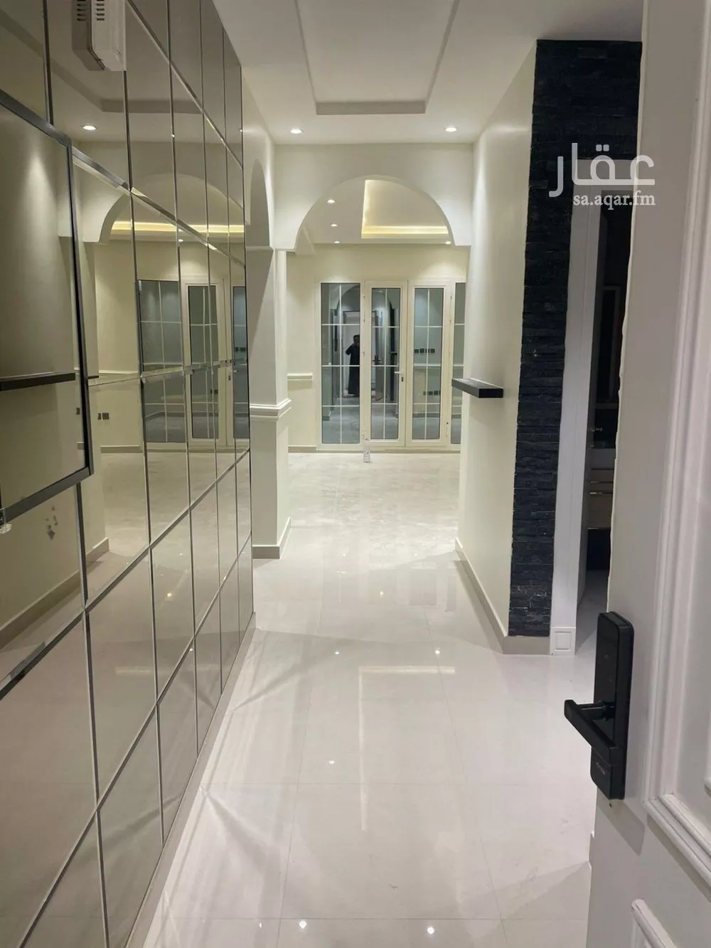 شقة 3 غرف في الملقا 4