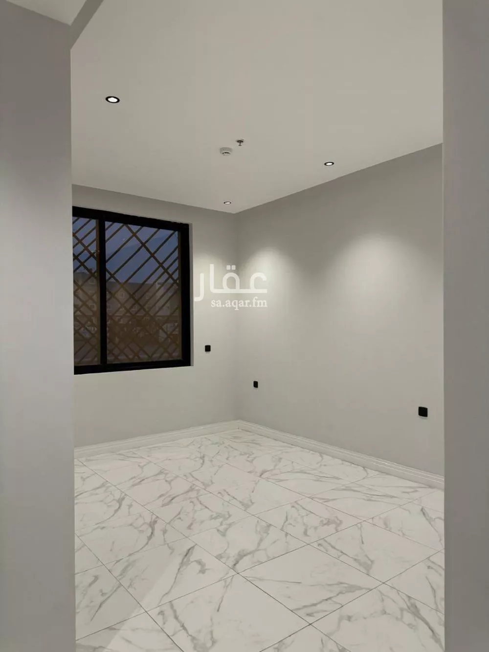 شقة 3 غرف في الملقا 5