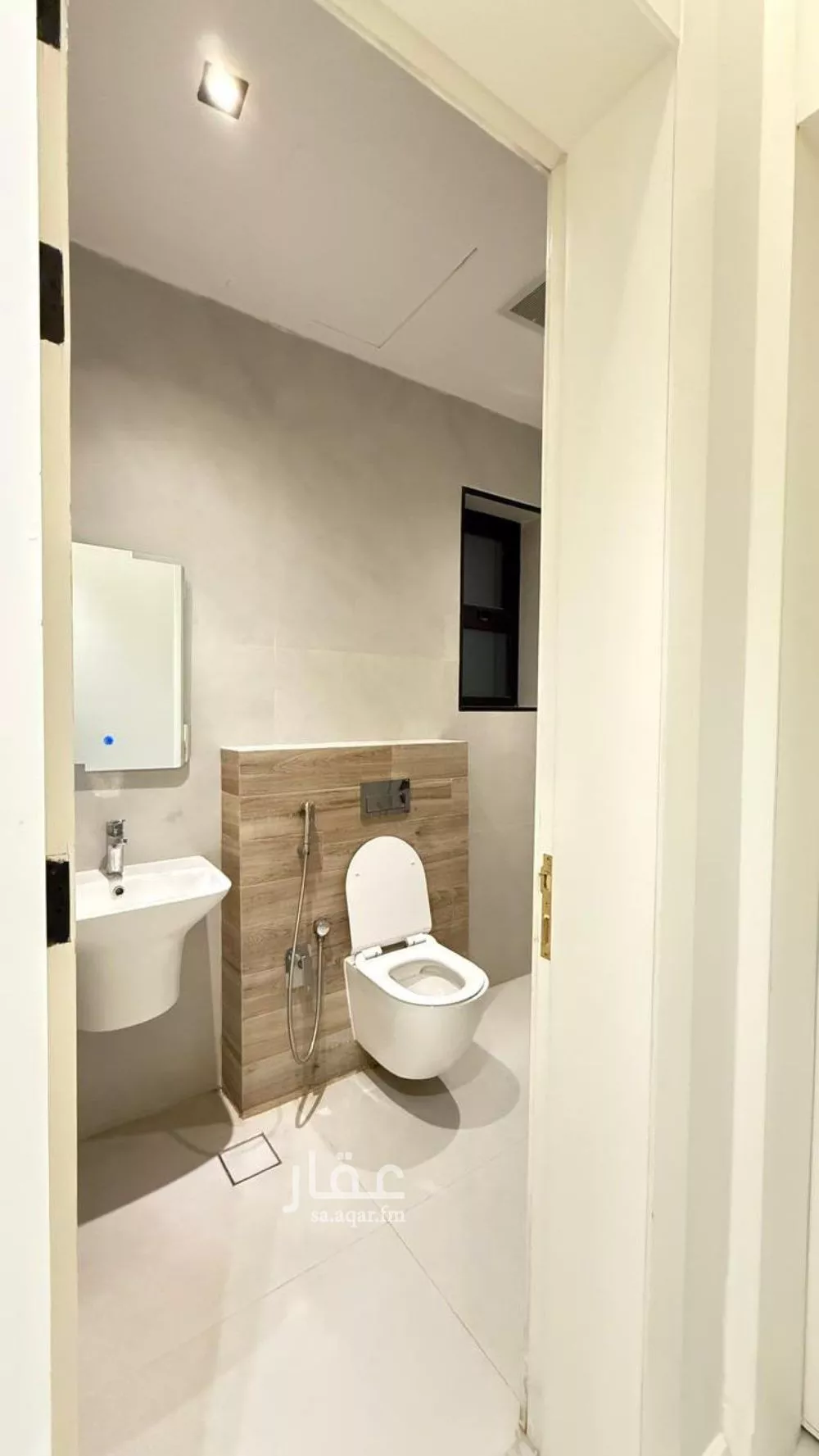 شقة 3 غرف في الملقا 5