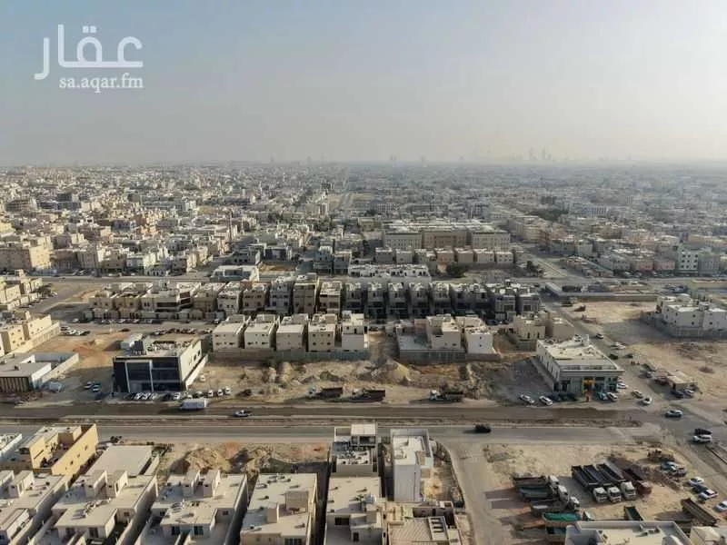 أرض 883 م² في العارض 3