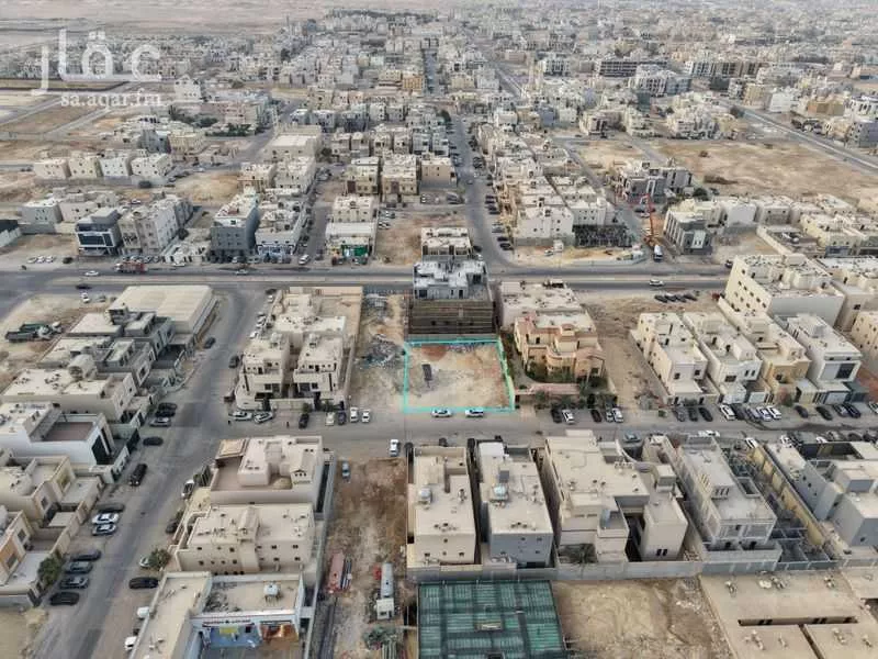 أرض 885 م² في العارض 1