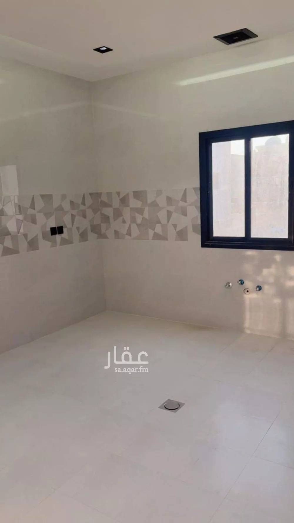 عمارة 600 م² في الأمانة 2