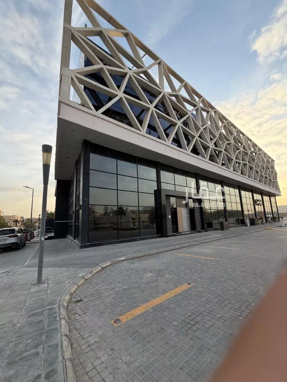 محل 1293 م² في حطين 2