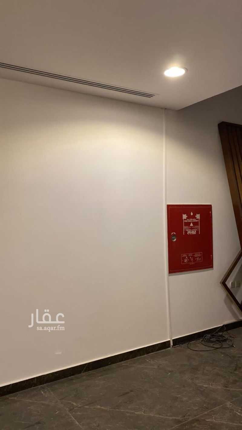 shop in Al Malqa, Riyadh 4