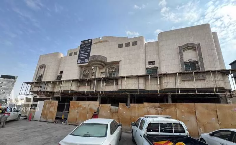 عمارة 10000 م² في المحمدية