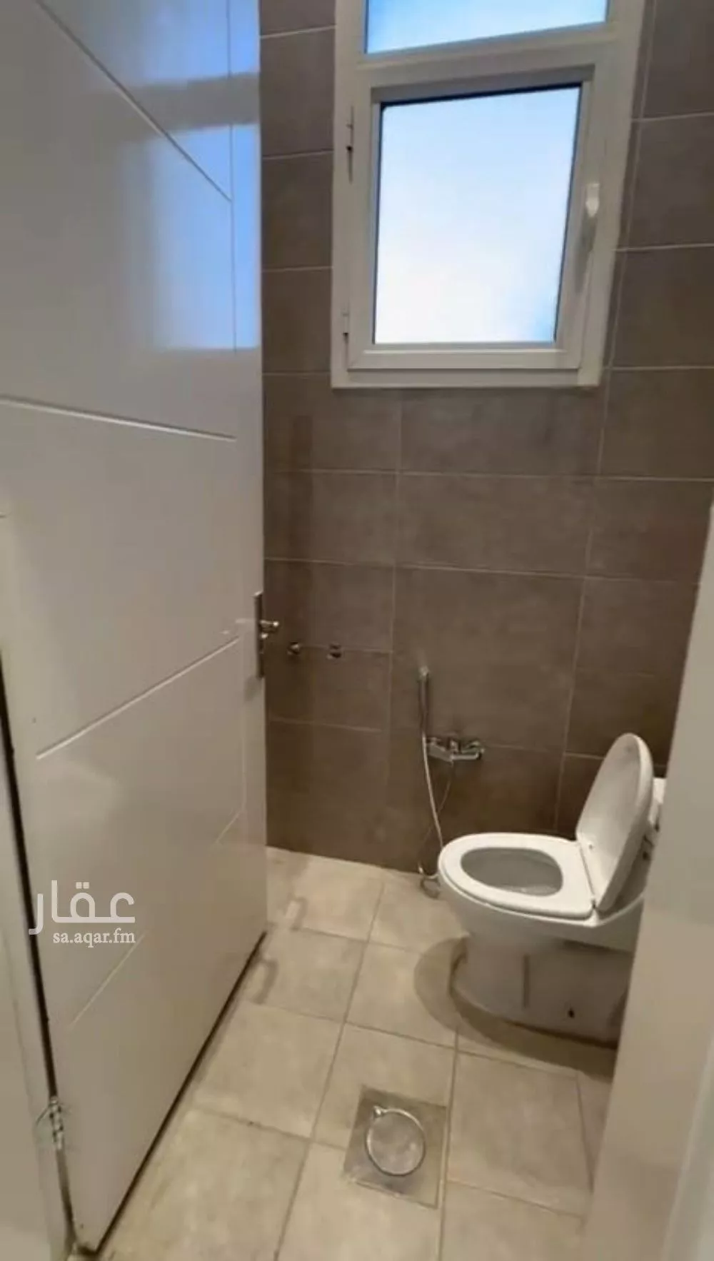 فيلا 5 غرف في العارض 4