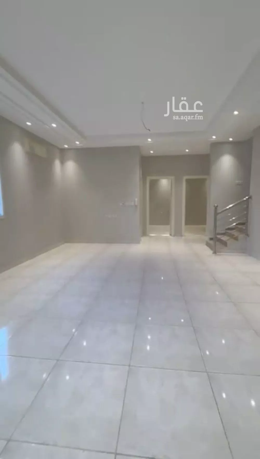 فيلا 5 غرف في العارض 2