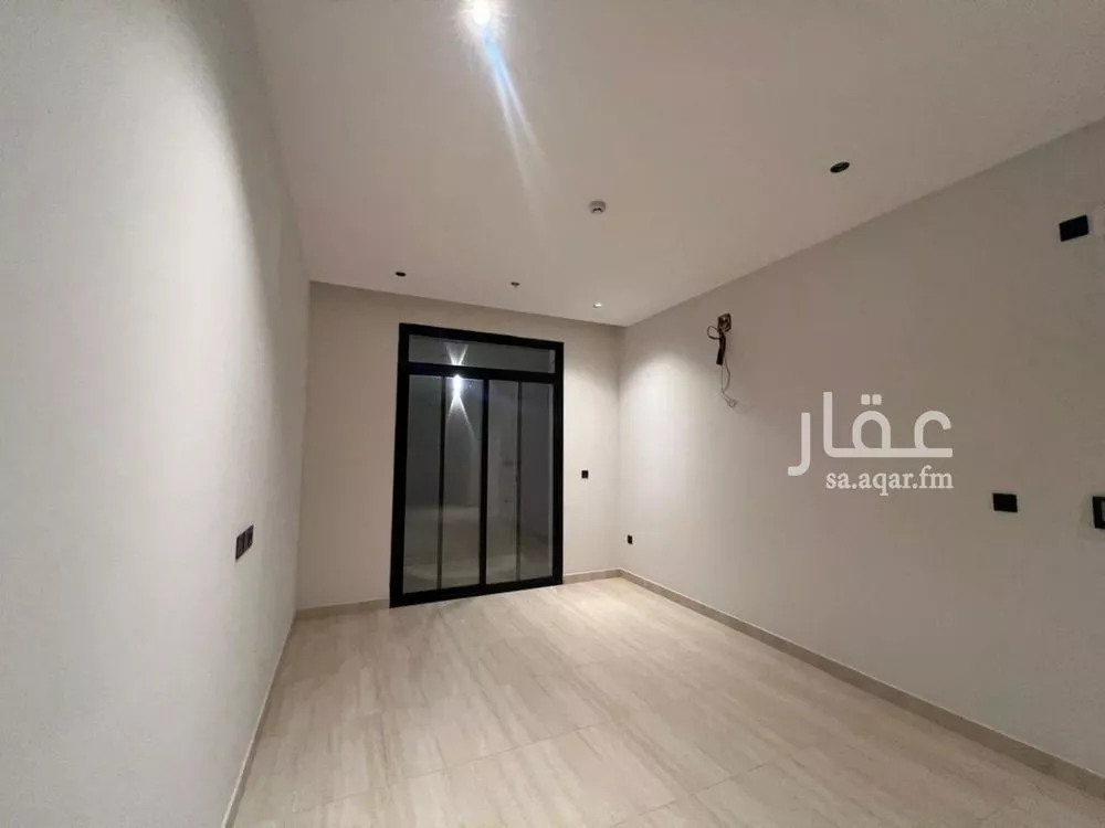 شقة 3 غرف في الرمال 1