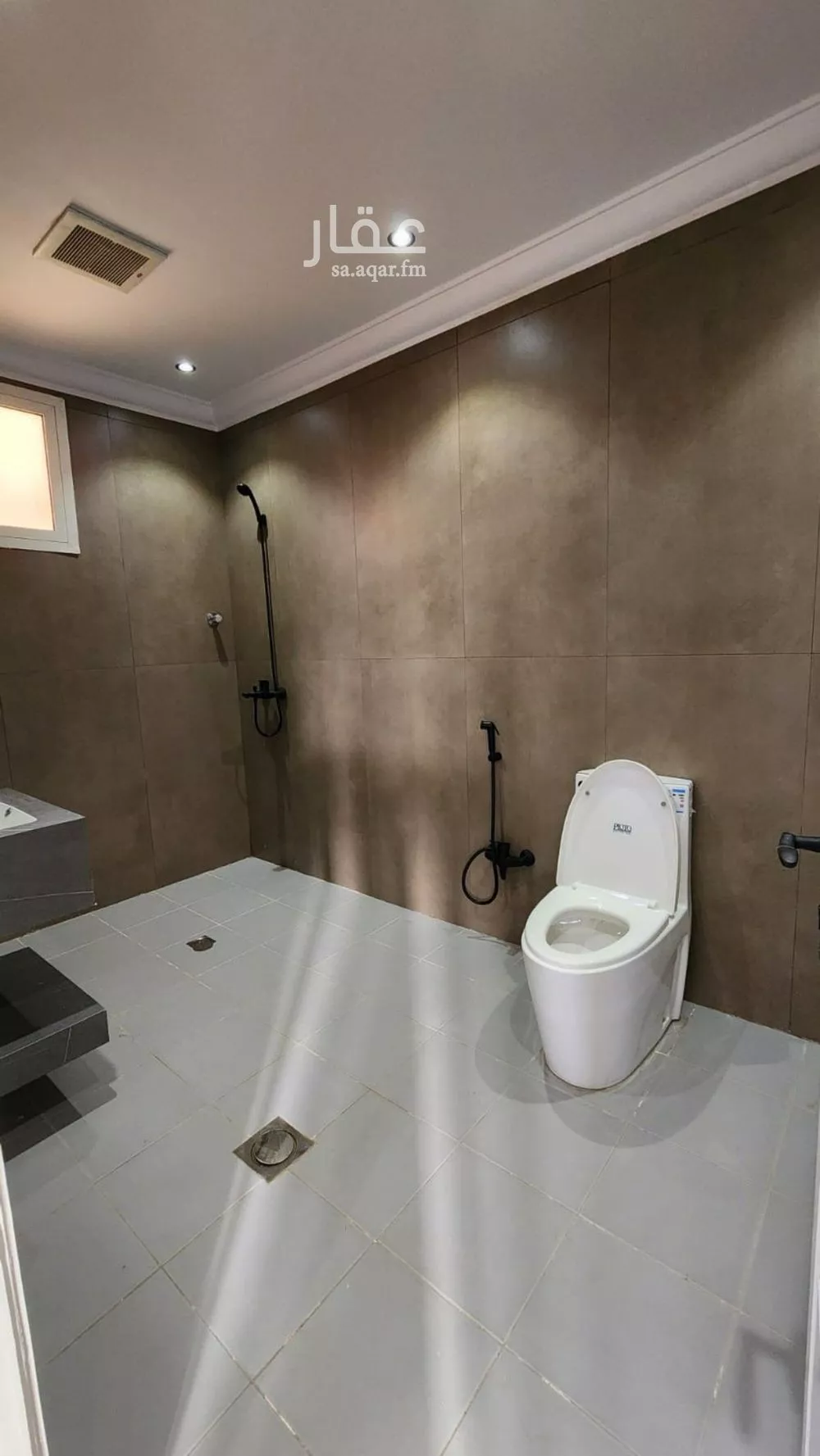 5 bedroom villa in Al Yasmin 3