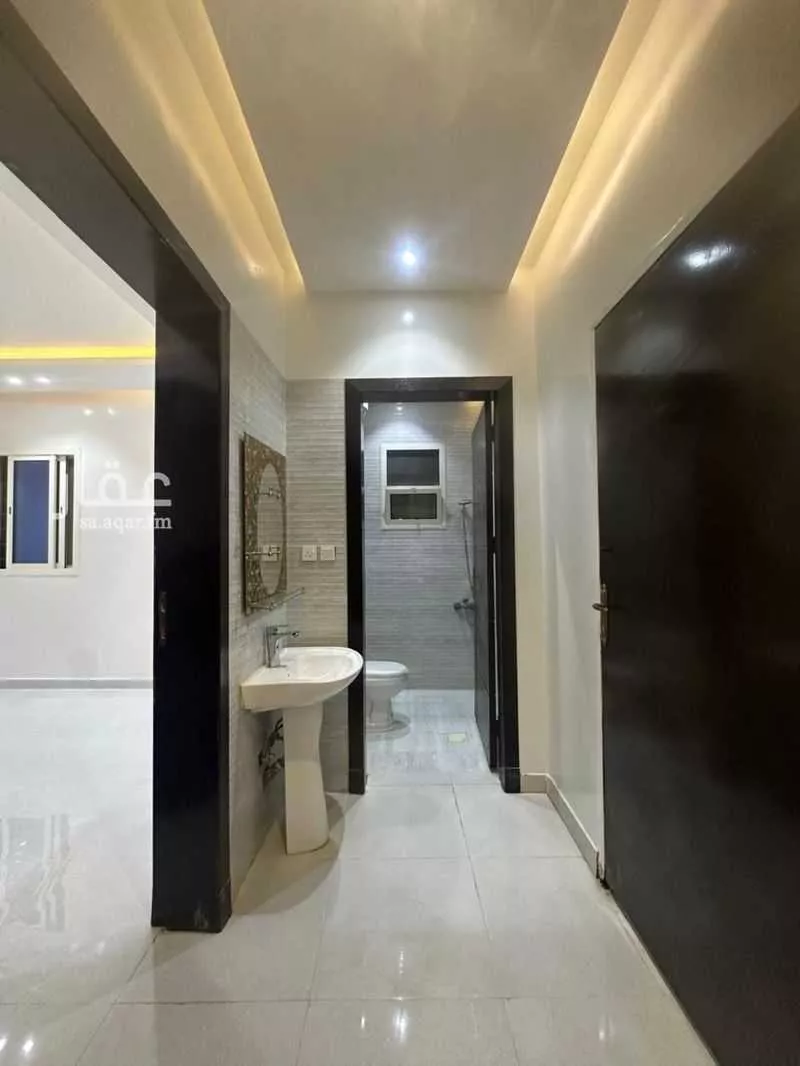 3 bedroom floor in Al Maizilah 5