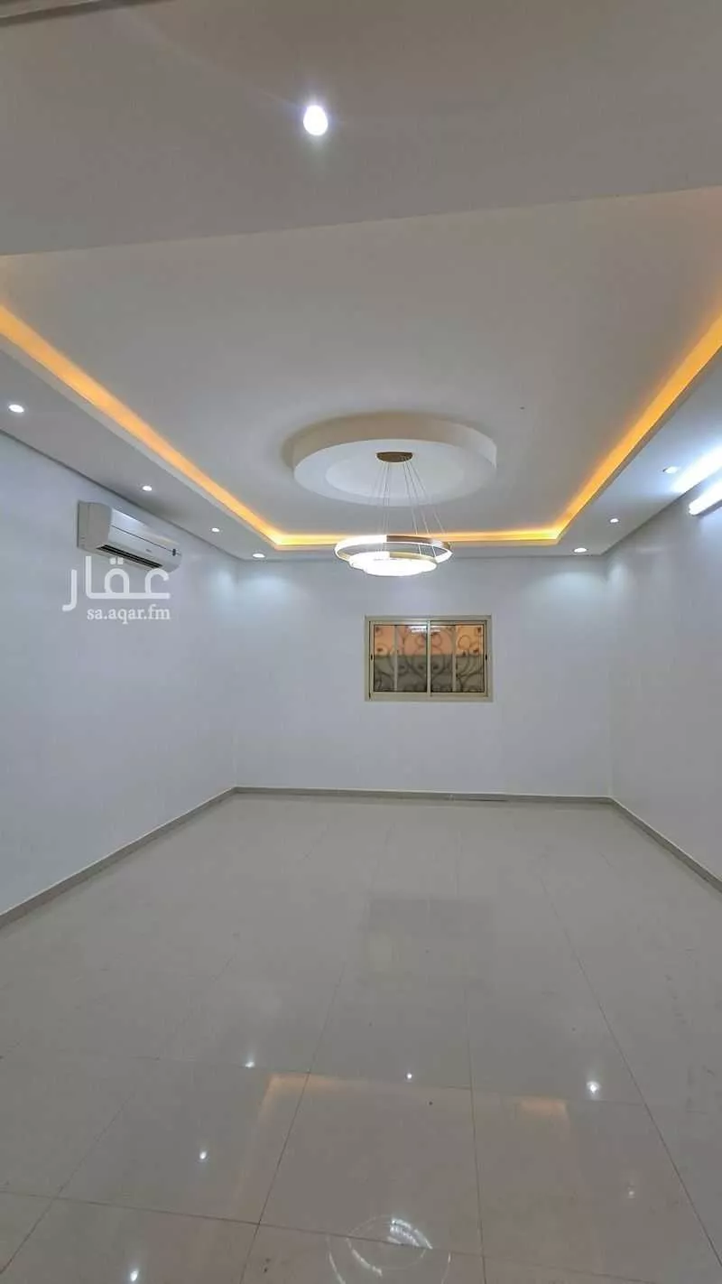 8 bedroom villa in Al Maizilah 4