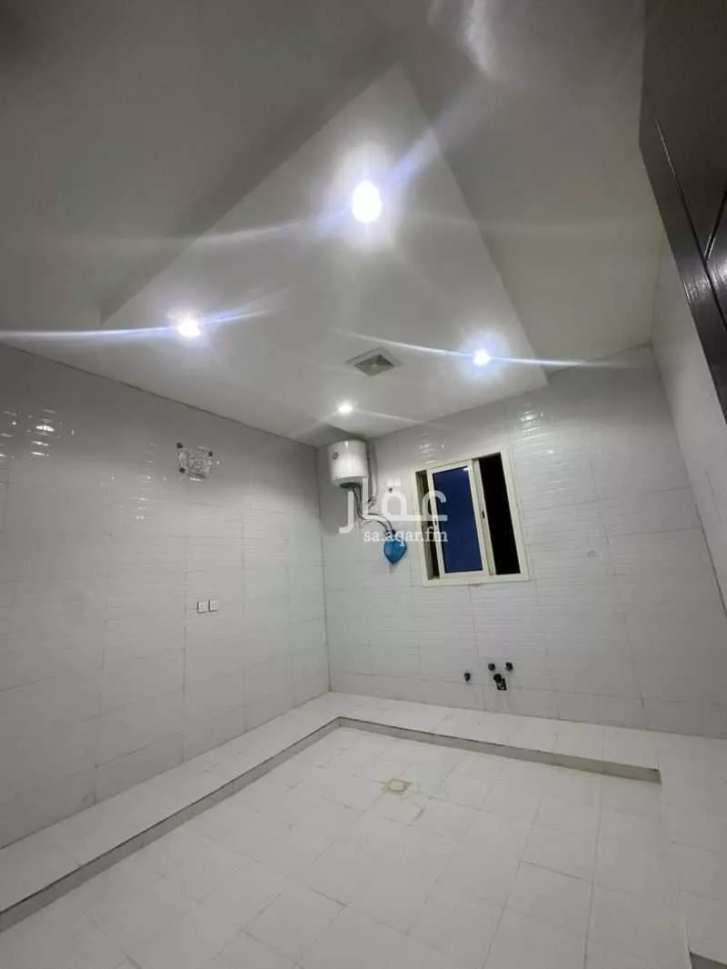 3 bedroom floor in Al Maizilah 2
