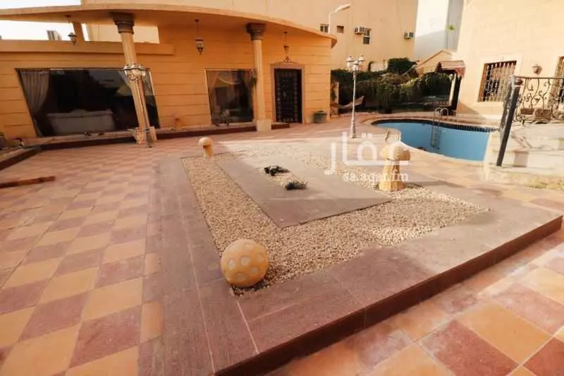 أرض 900 م² في الملقا 5