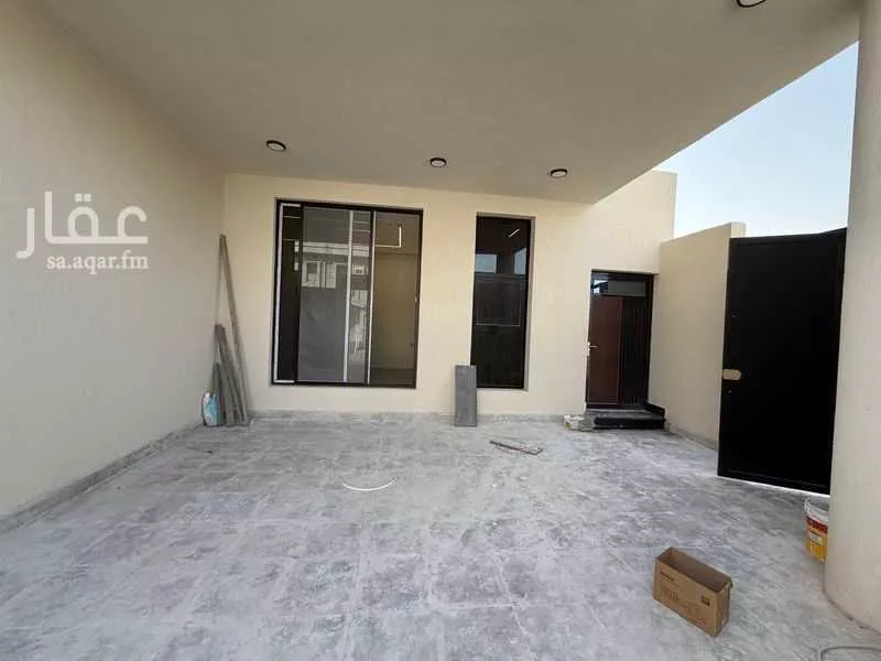 9 bedroom villa in Uhud, Eastern Province 9