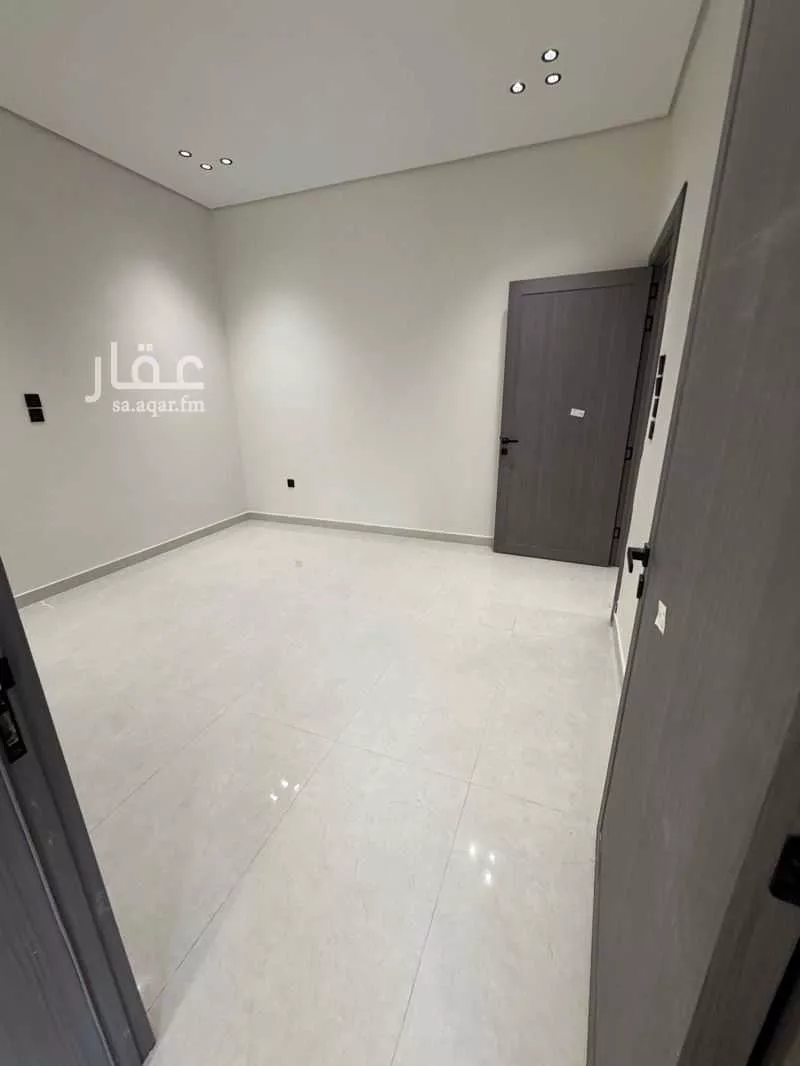 9 bedroom villa in Uhud, Eastern Province 8