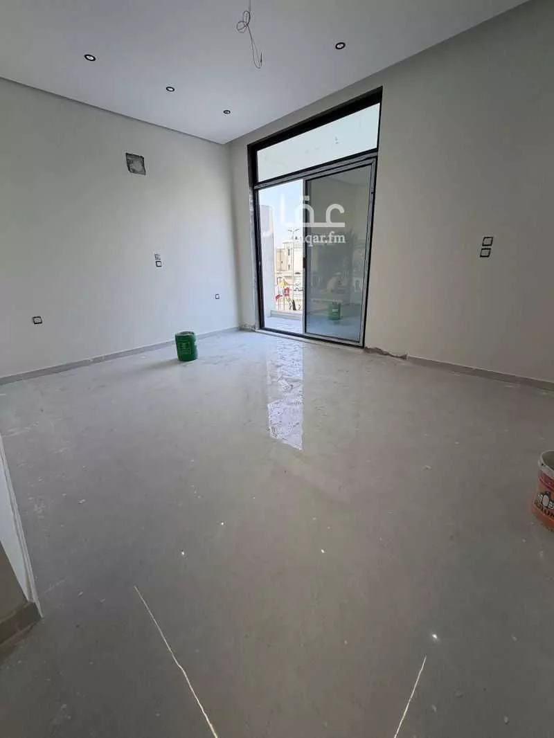 9 bedroom villa in Uhud, Eastern Province 11