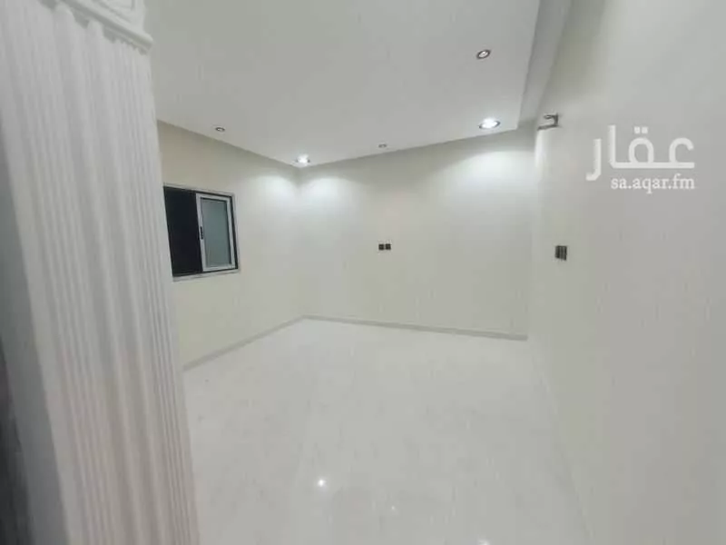 6 bedroom apartment in Uhud 1