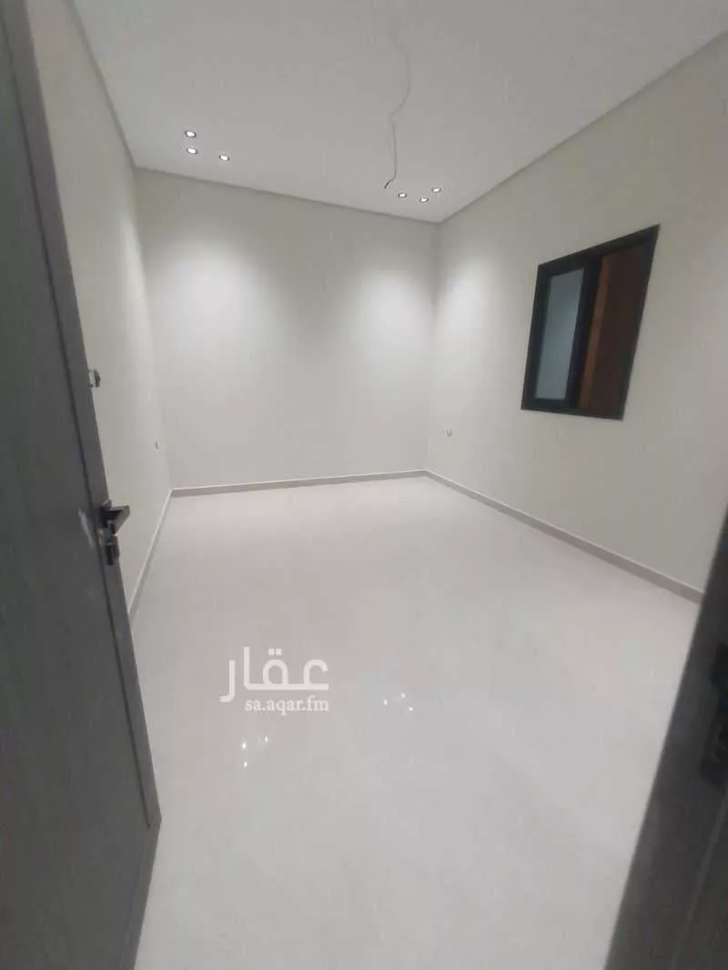 9 bedroom villa in Uhud, Eastern Province 10