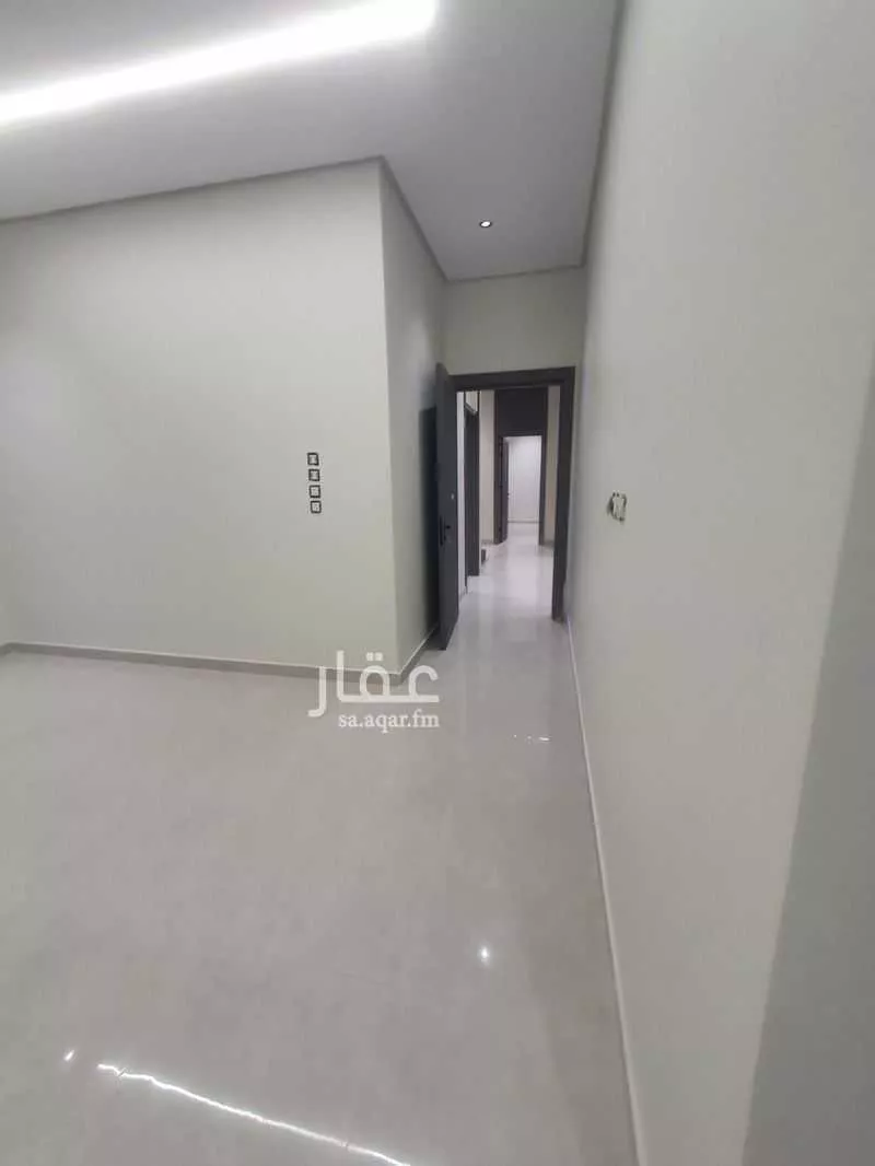 9 bedroom villa in Uhud, Eastern Province 24