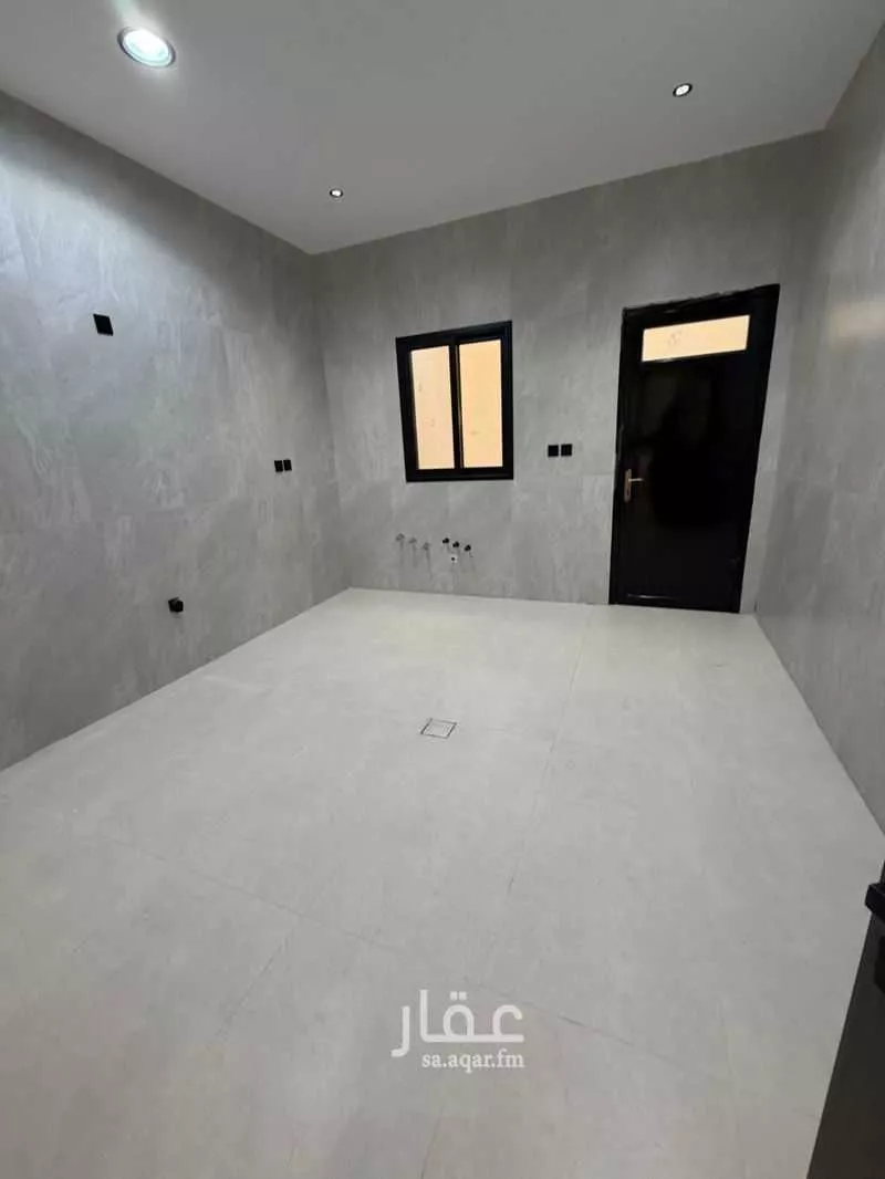 9 bedroom villa in Uhud, Eastern Province 9