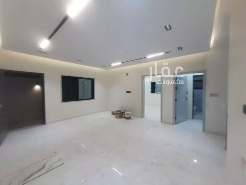 6 bedroom apartment in Uhud 5