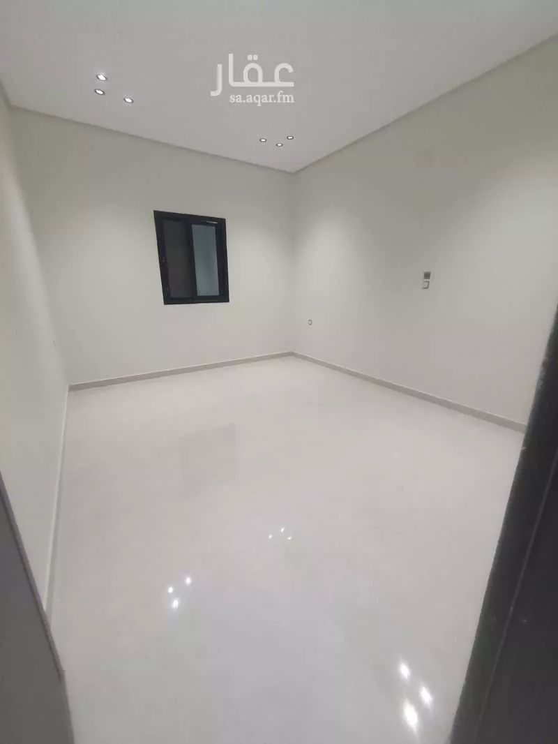 9 bedroom villa in Uhud, Eastern Province 30