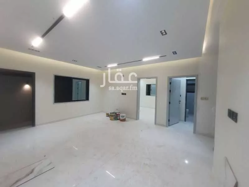 6 bedroom apartment in Uhud 2
