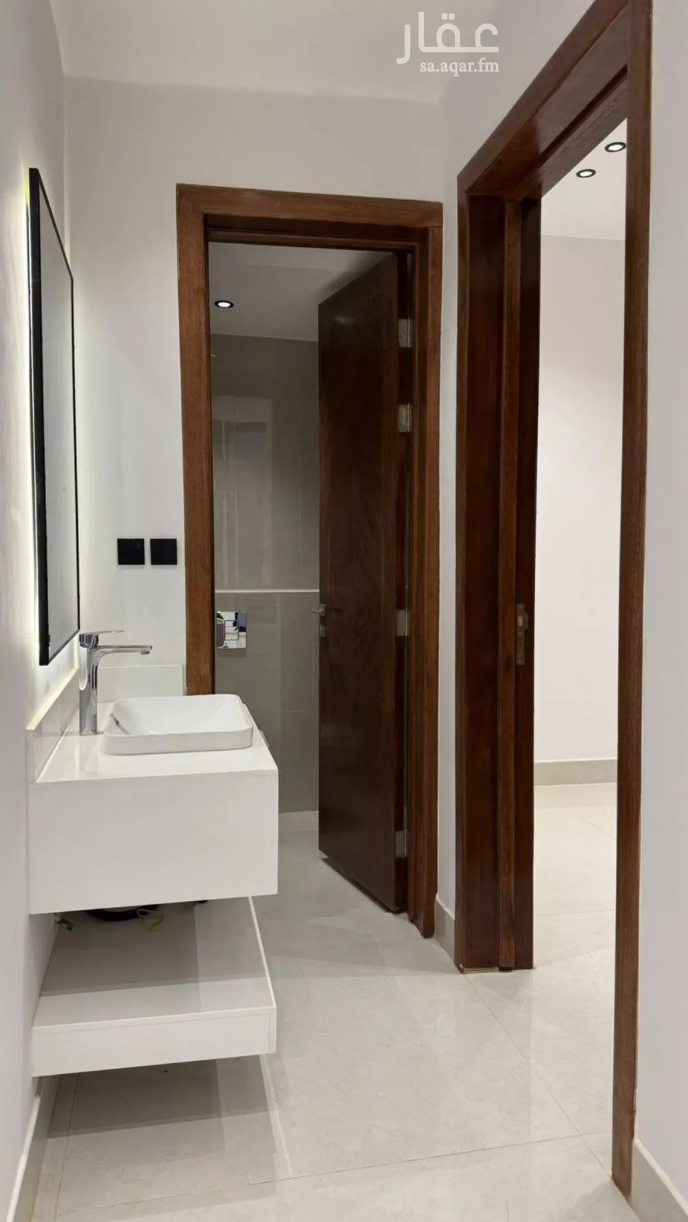 5 bedroom villa in Al Mahdiyyah 2