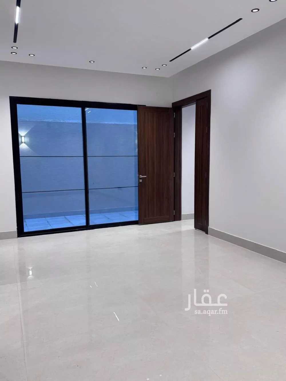 فيلا 4 غرف في المهدية 5