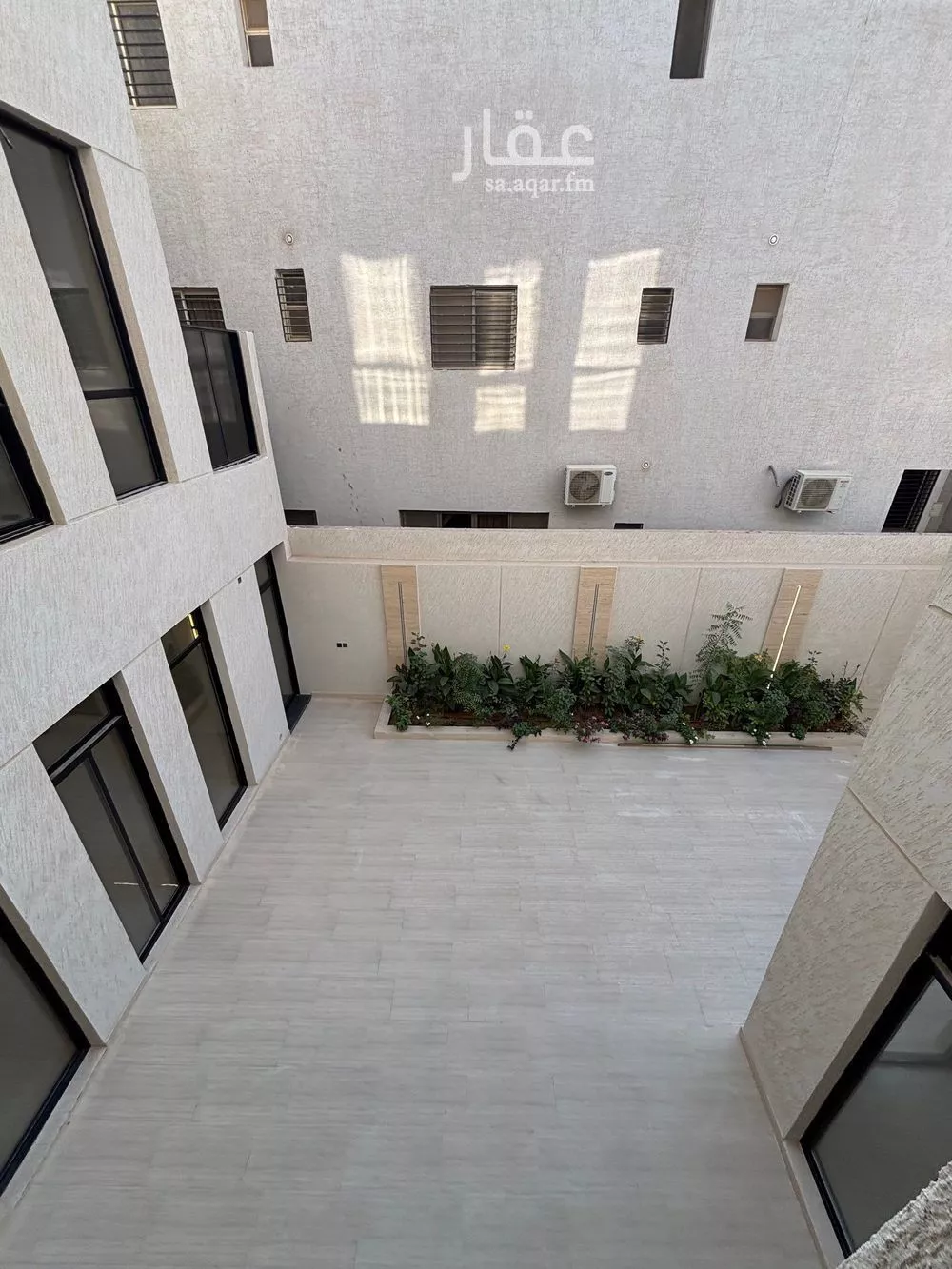 فيلا 6 غرف في المهدية 5