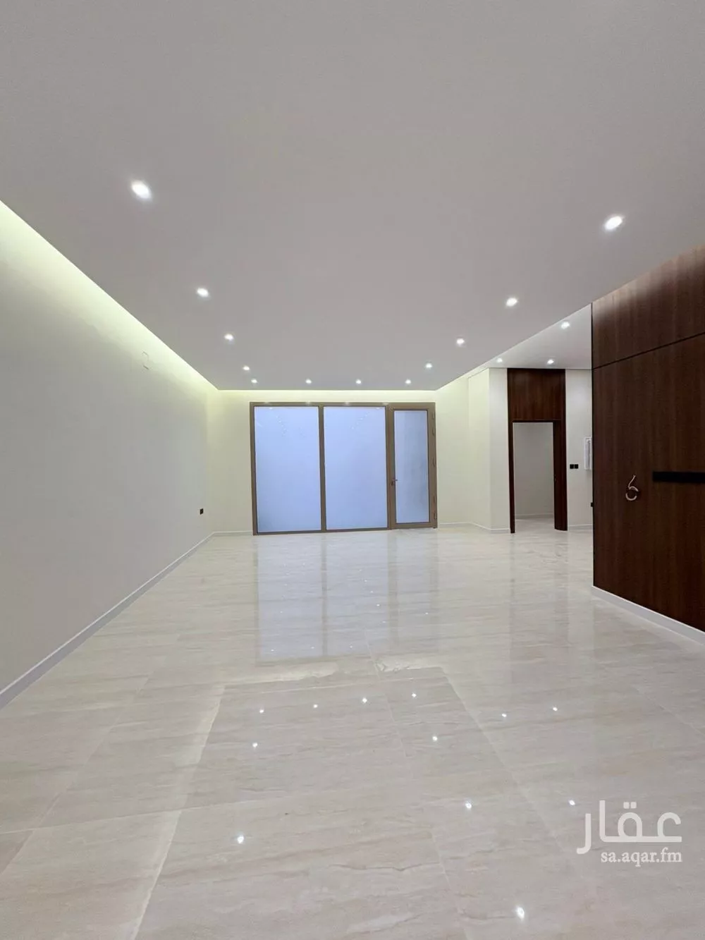 فيلا 6 غرف في المهدية 5