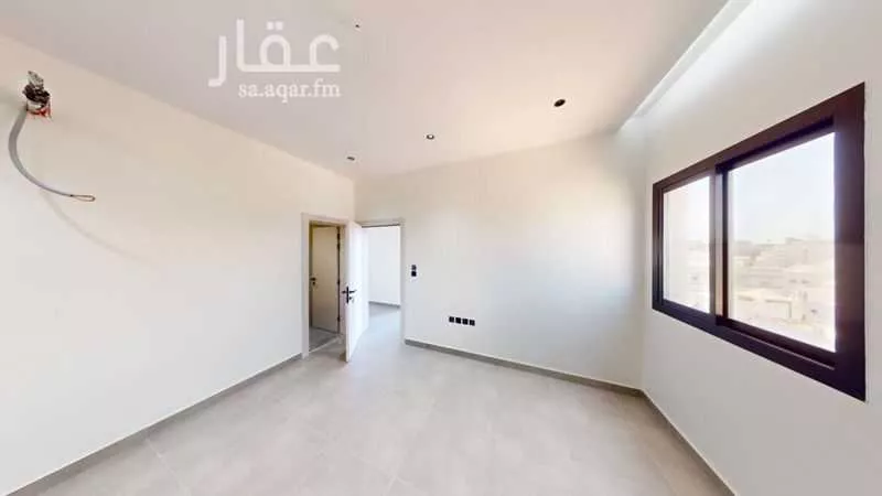 شقة 3 غرف في الروضة 3