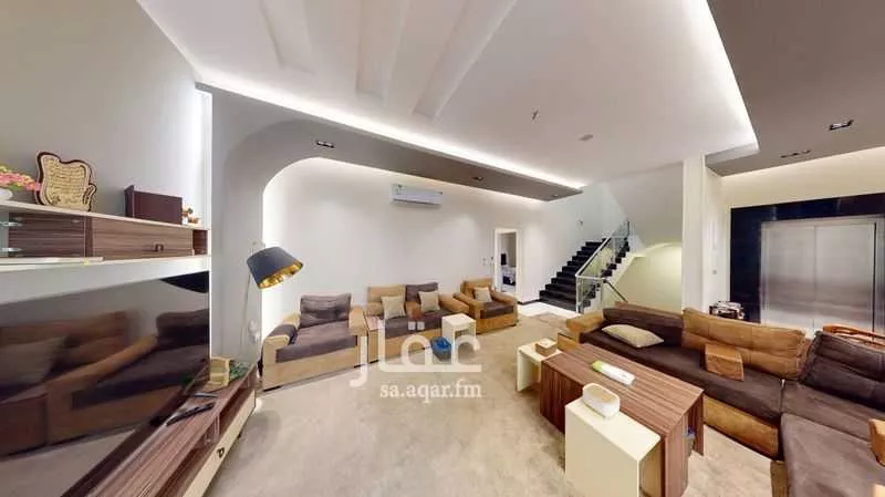 فيلا 5 غرف في الياقوت 4