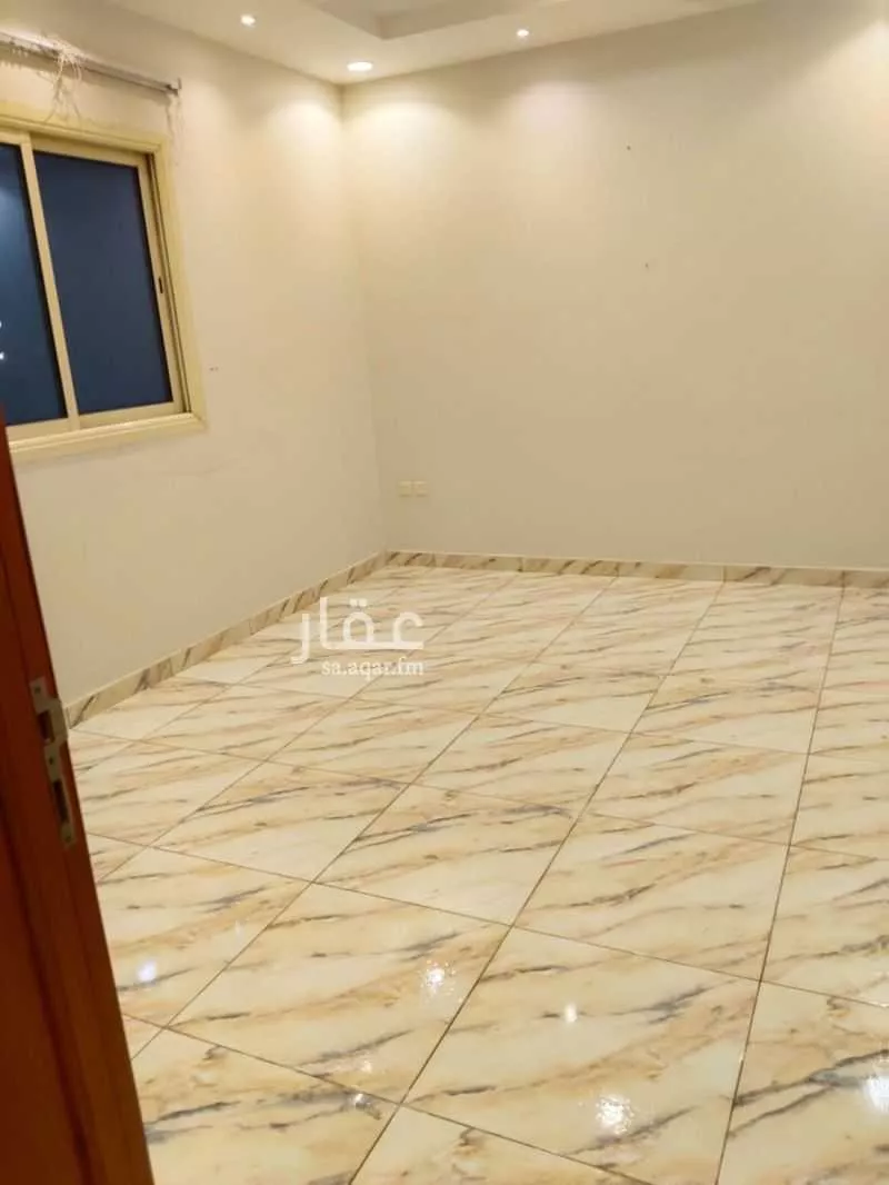 3 bedroom floor in Al Aridh 1