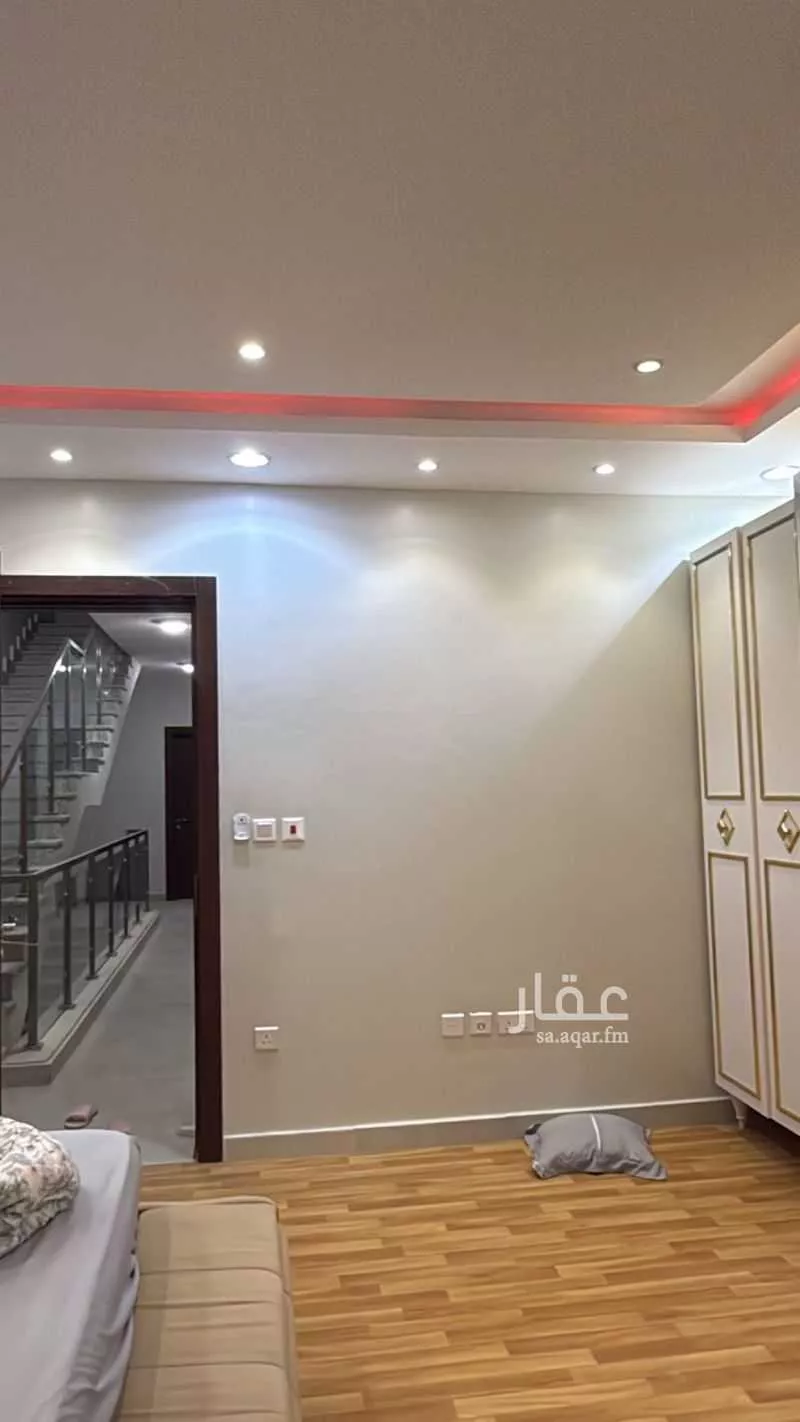 7 bedroom villa in Al Janadriyah 3