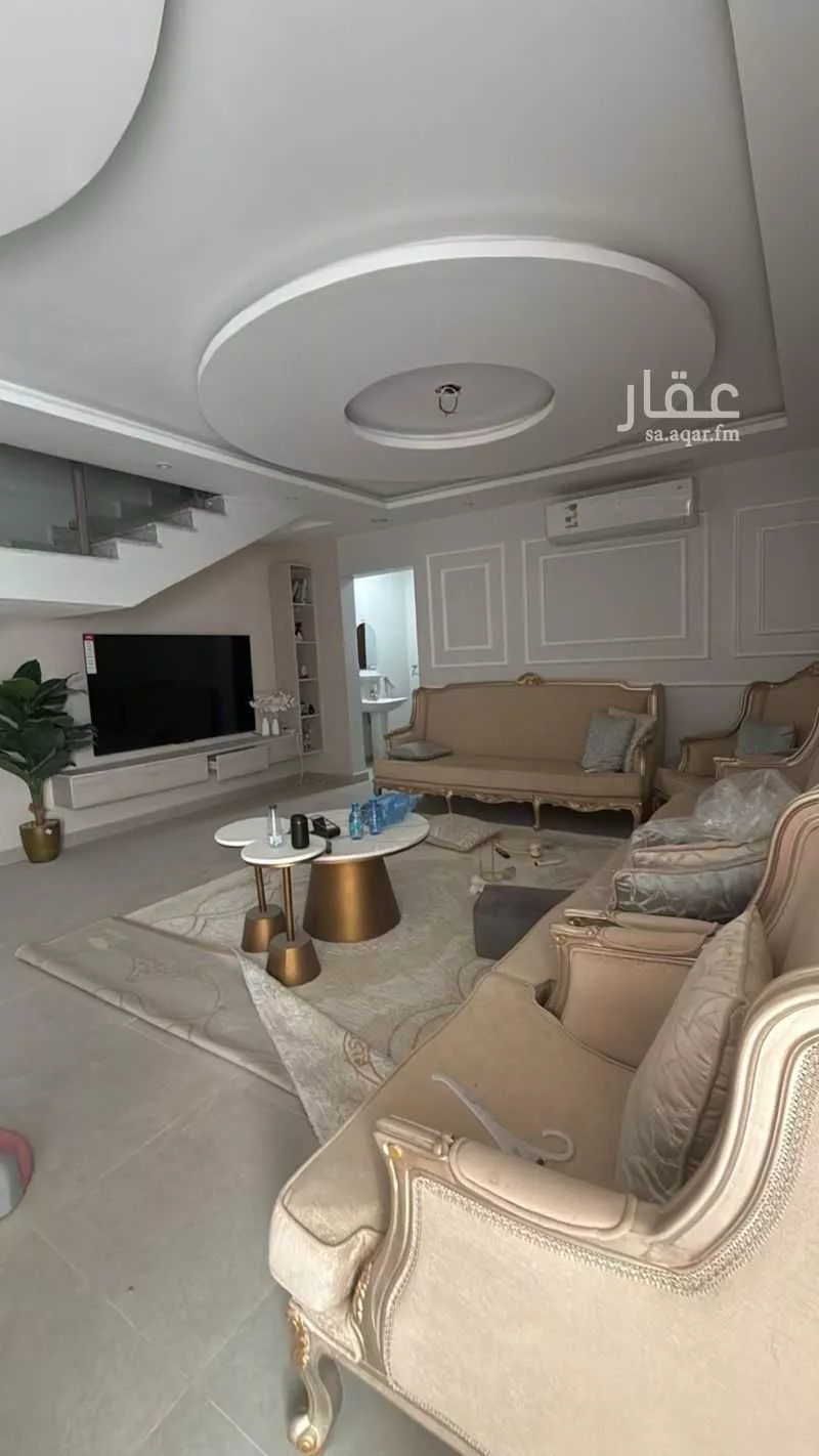 7 bedroom villa in Al Janadriyah 5