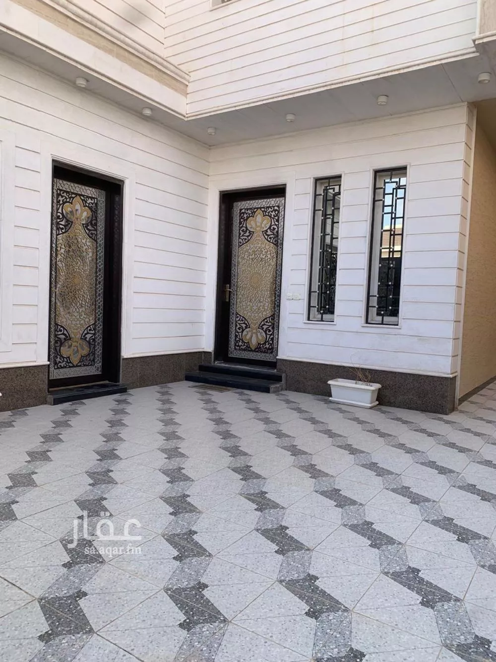 فيلا 9 غرف في القادسية 4