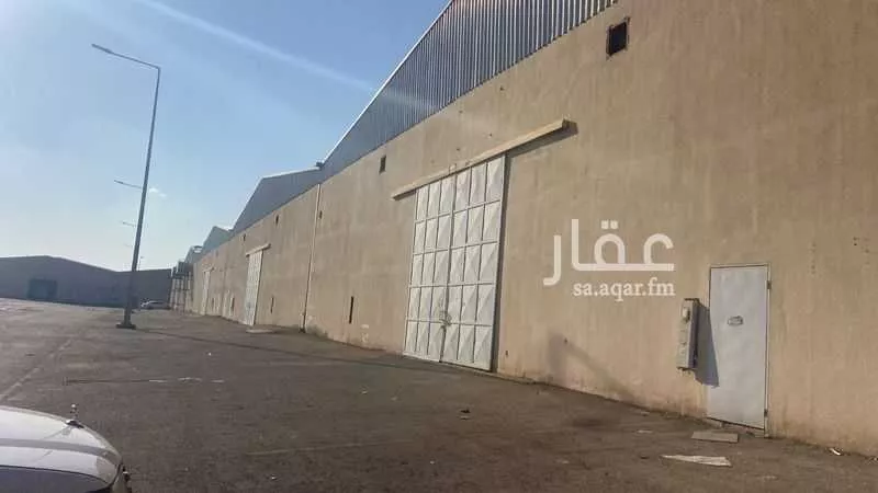 مستودع 18969 م² في طويق 2