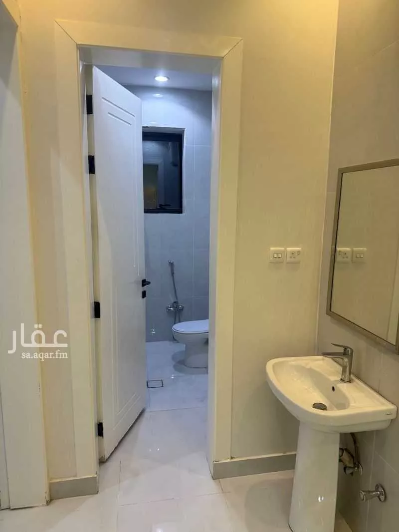 4 bedroom apartment in Al Maizilah, Riyadh 6