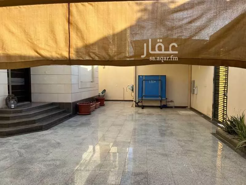 فيلا 6 غرف في الشراع 2