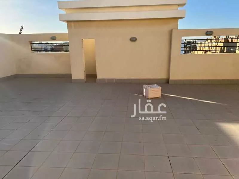 فيلا 6 غرف في الشراع 4