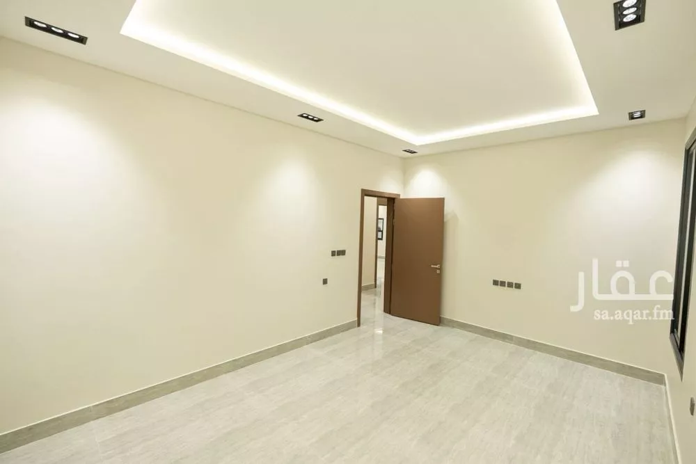 فيلا 5 غرف في الرمال 2