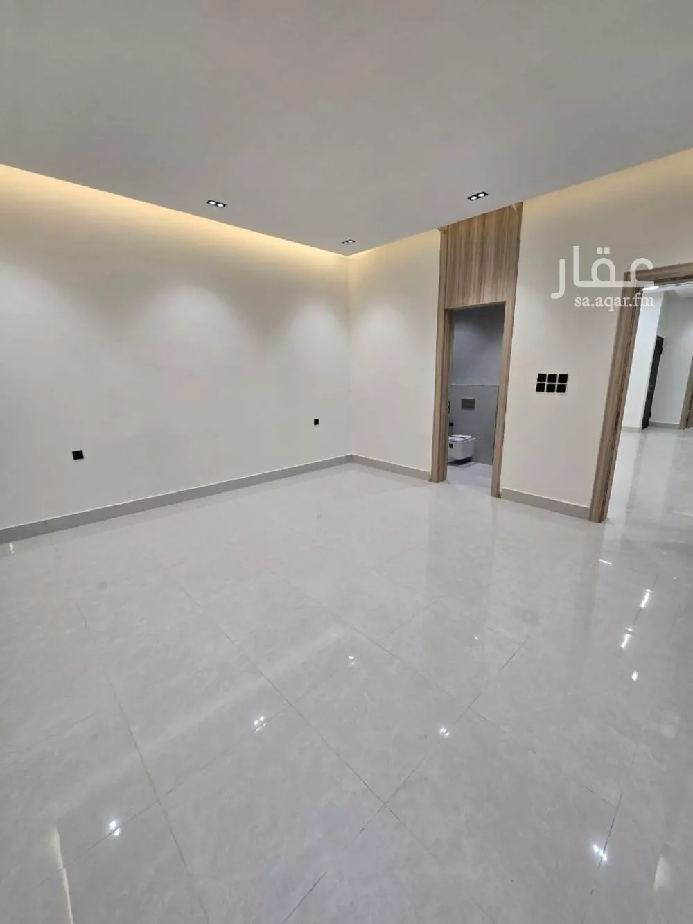 4 bedroom floor in Al Maizilah 4