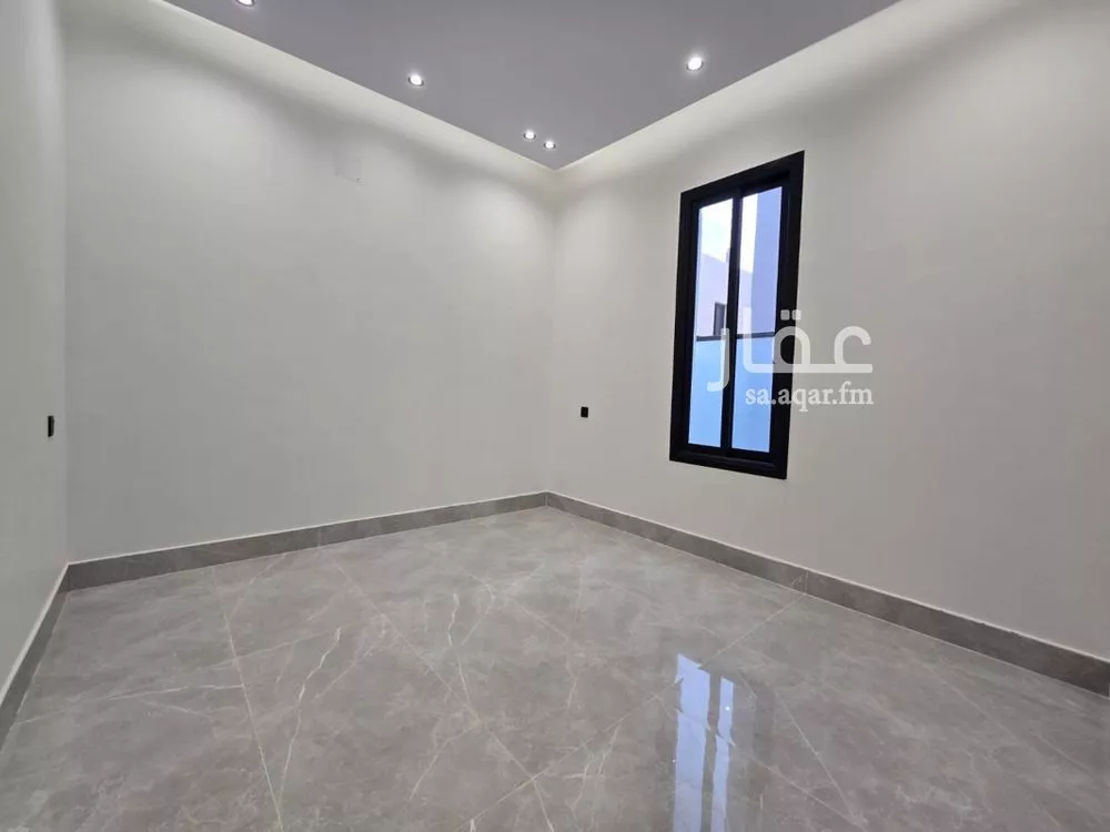 فيلا 5 غرف في الشرق 4