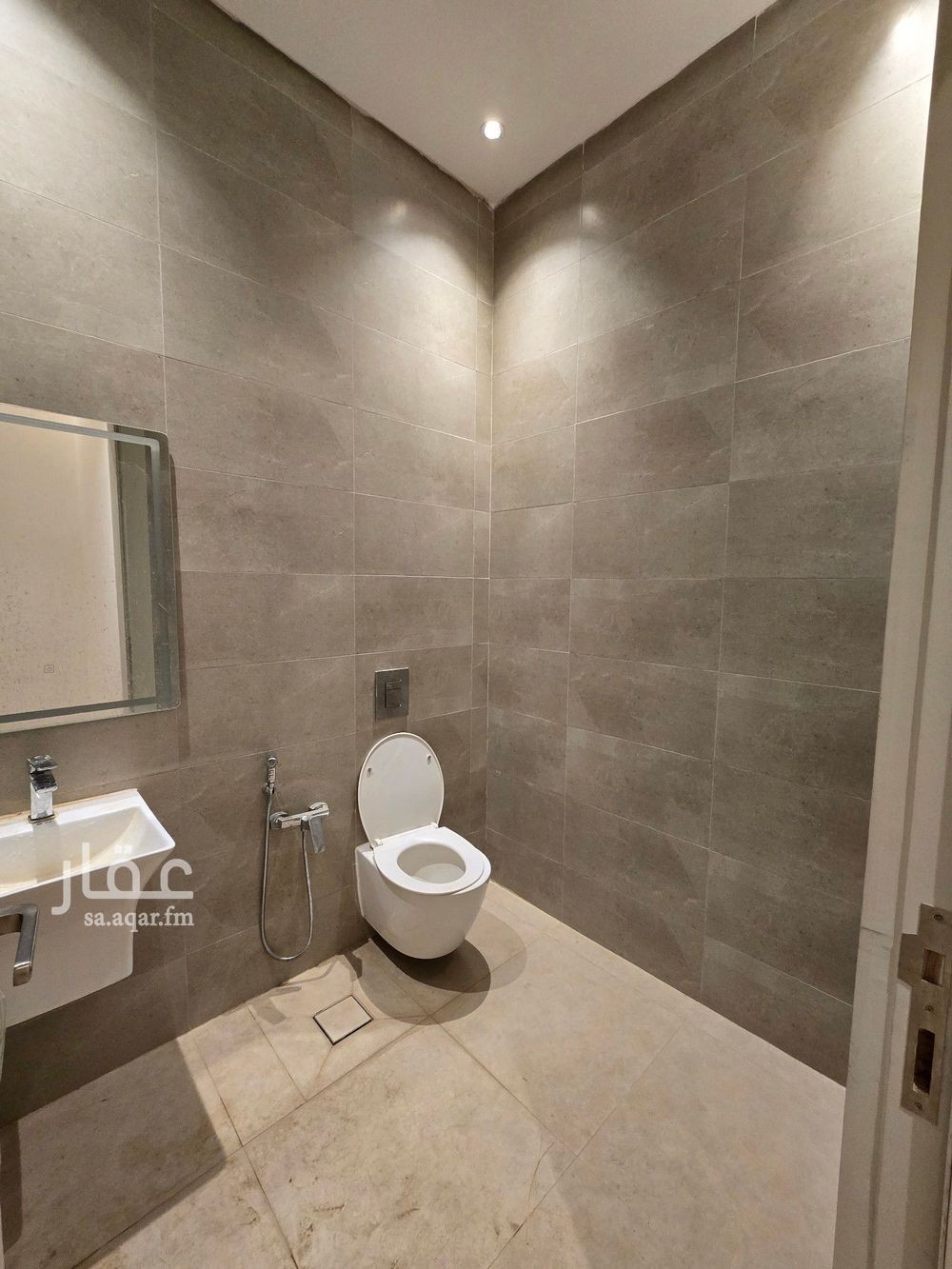 4 bedroom apartment in Al Munsiyah, Riyadh 5