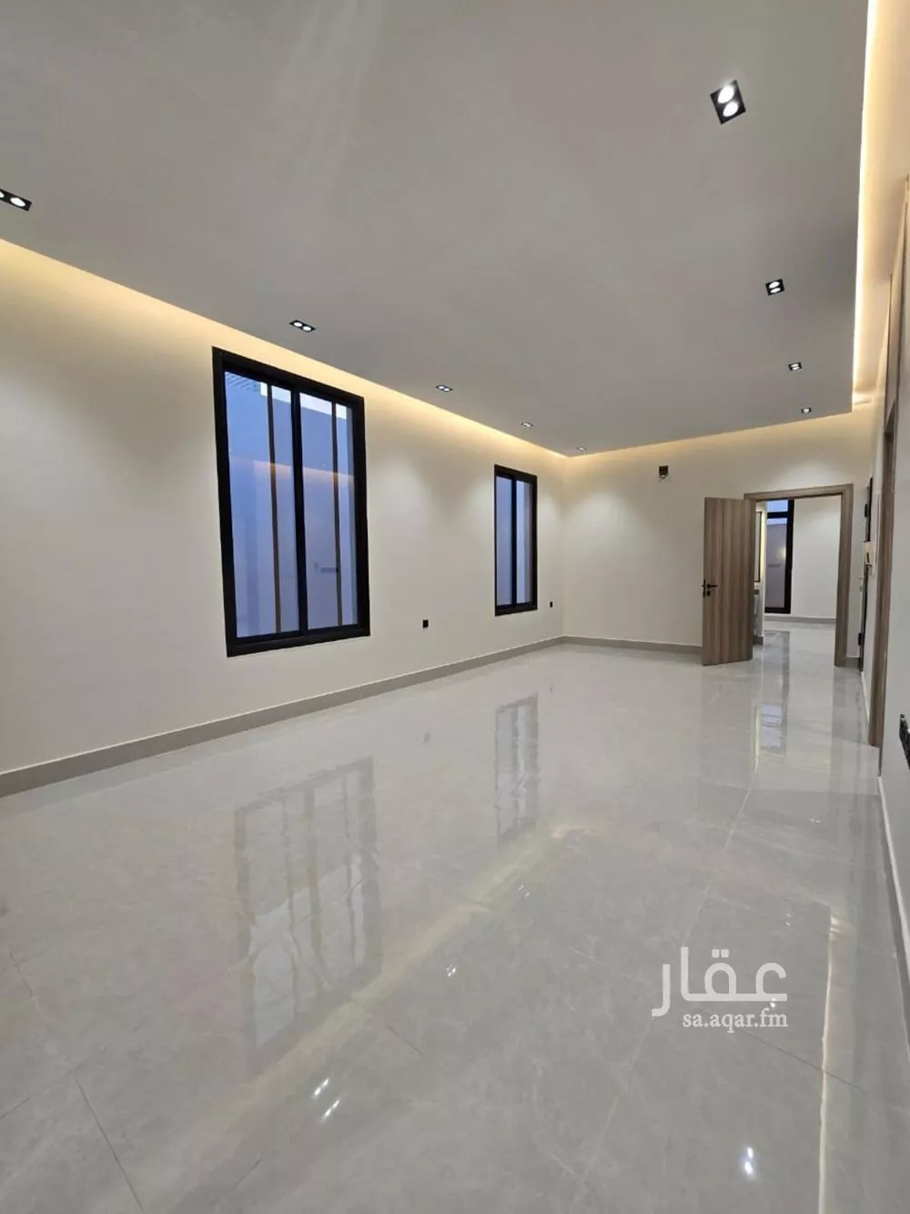5 bedroom floor in Al Maizilah 3