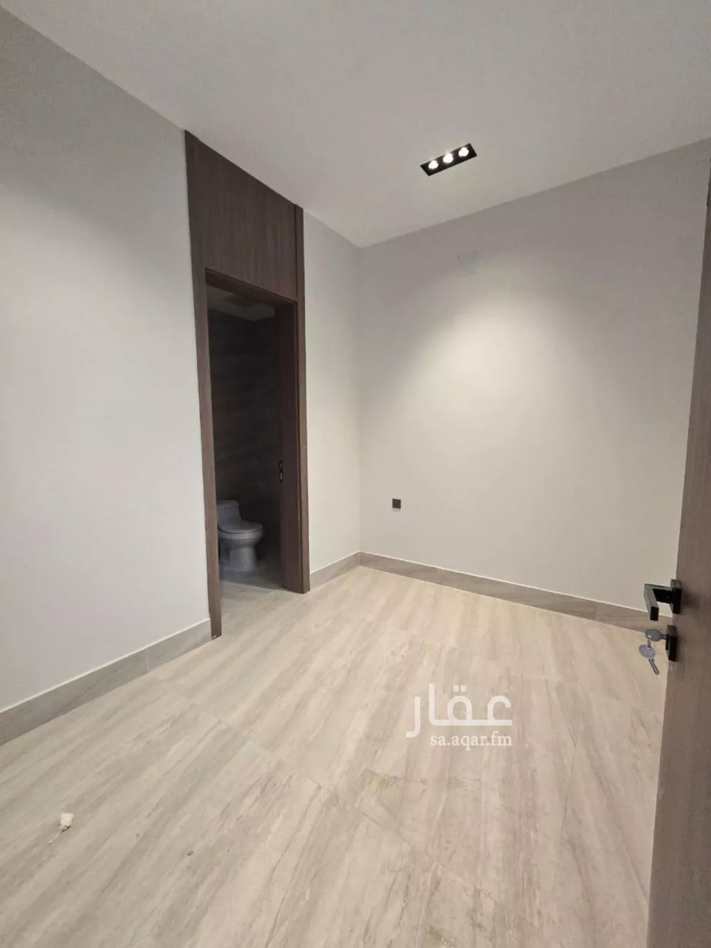 فيلا 5 غرف في الرمال 2