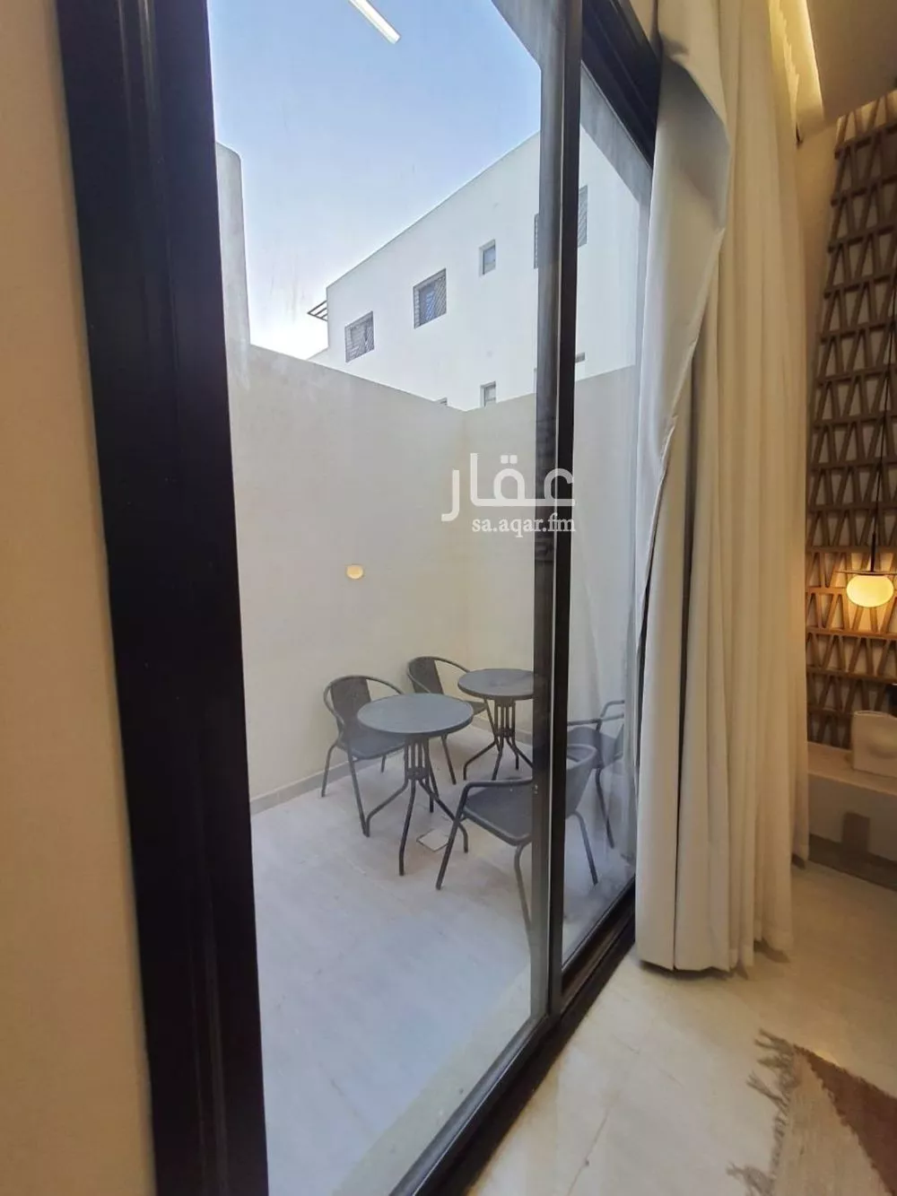 شقة 4 غرف في الشرق 1