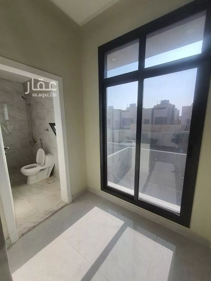 4 bedroom villa in Al Buhairah, Eastern Province 9