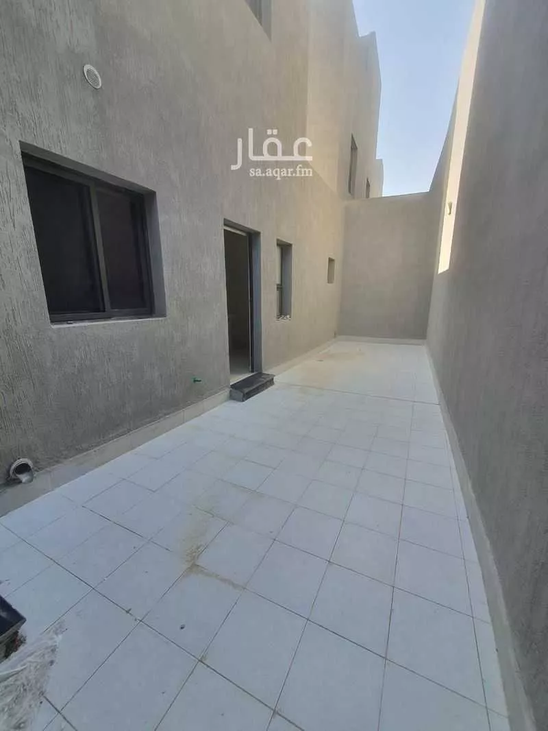 4 bedroom villa in Al Buhairah, Eastern Province 16